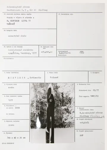 Katalogizační karta, Retimantis Midvikis (SSSR, Litva), Večnosť, 1977, dřevo, 388 × 45 × 30 cm
