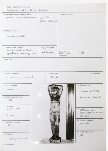 Katalogizační karta, Vladimír Vaskin (SSSR), Dievča, 1980, dřevo, 137 × 37 × 20 cm