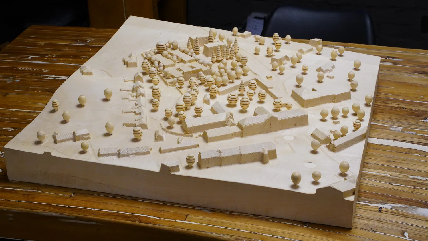 Frézovaný model fiktivního města pro architektku