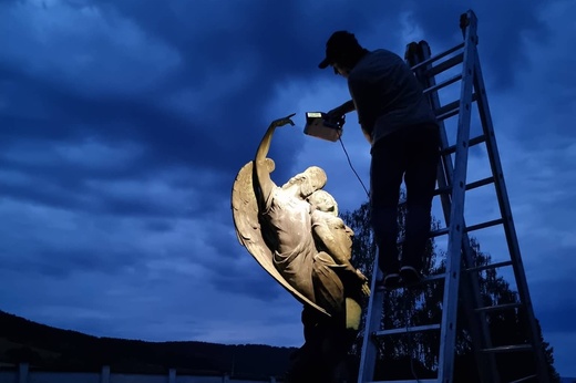 Skenování sochy z hrobu Jana Harmattu ve Spišském Podhradí