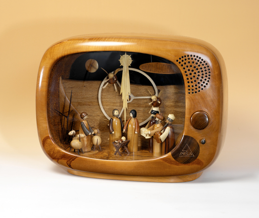 Mechanický betlém z 24 druhů dřeva, pohyblivý, ozvučen, osvětlen