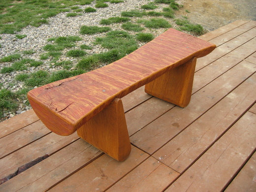 LAVICE ze zbytků dřeva