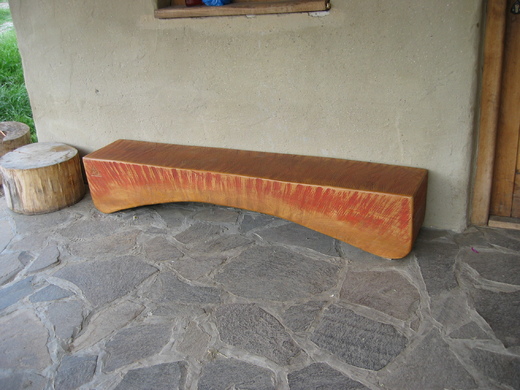 LAVICE z jednoho kusu dřeva