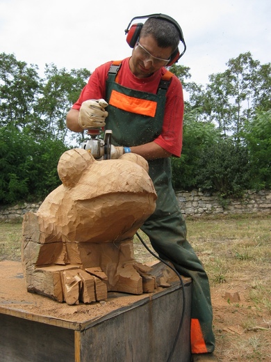 ŽÁBA VALIKA (u zámeckých valů v Holíči)