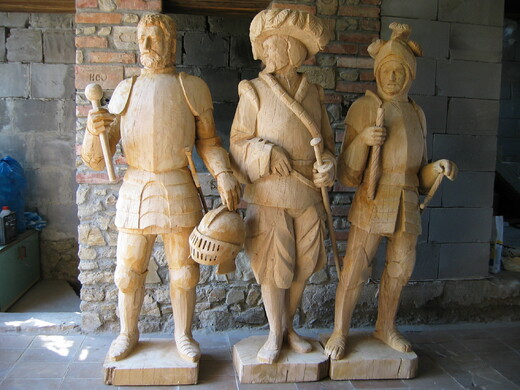 TŘI  Z PĚTI POSTAV PRO NÁRODNÍ SALON VÍN