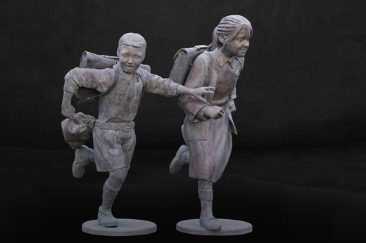 MODEL DĚTÍ v životní velikosti pro obec Modrá (styrodur/bronz)